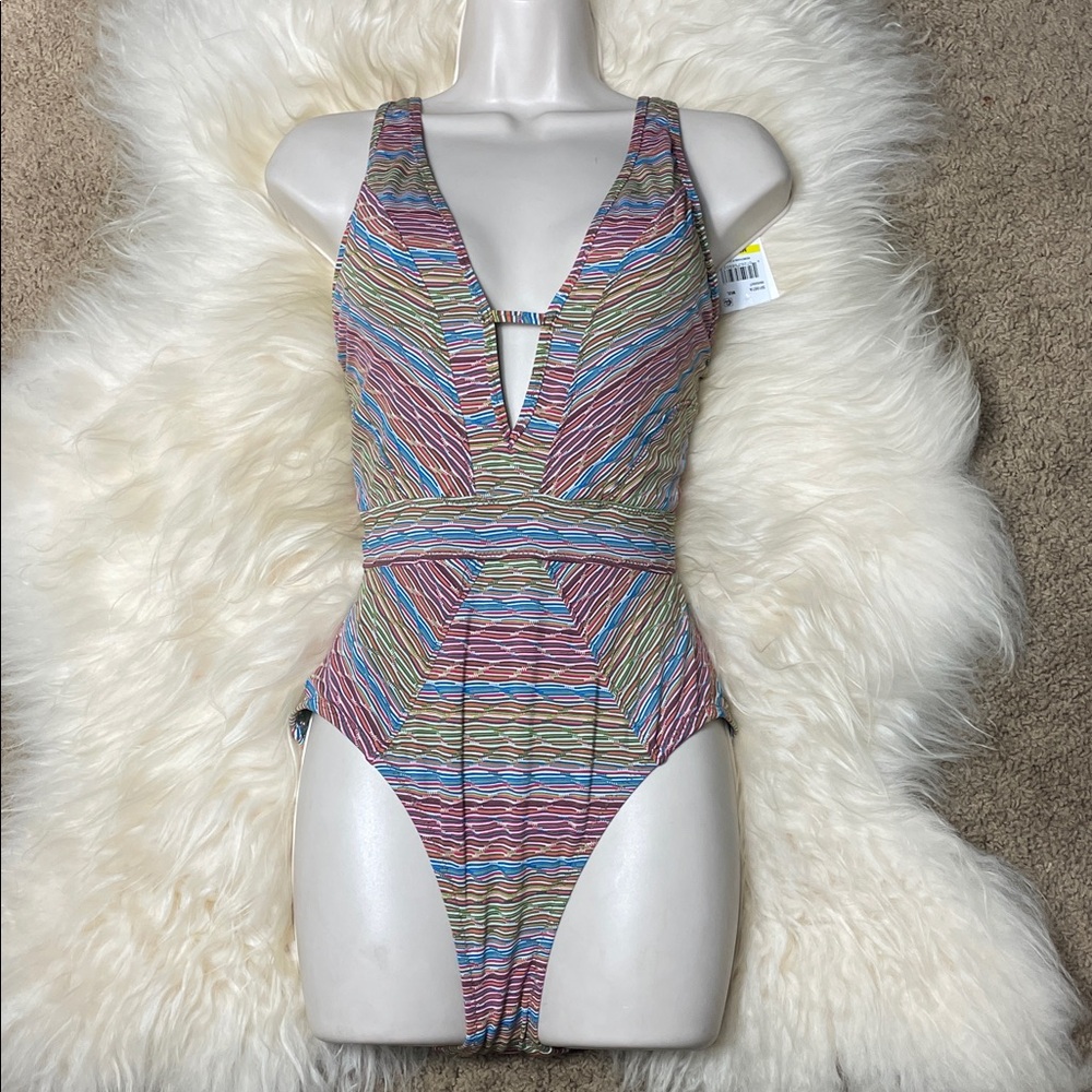 BECCA Free Spirit Plunge One-Piece Swimsuit NWT - Picture 8 of 13